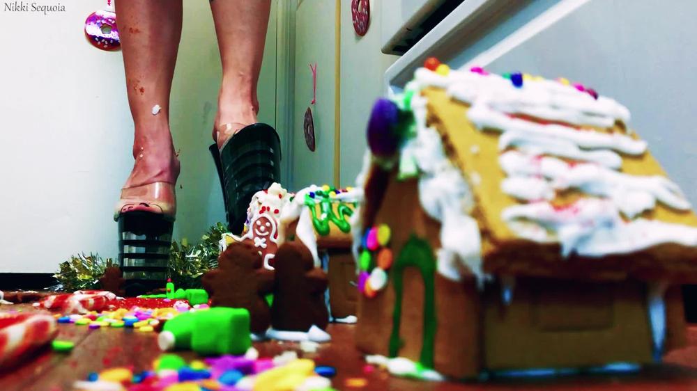 Nikki Sequoia The Gingerbread Giantess