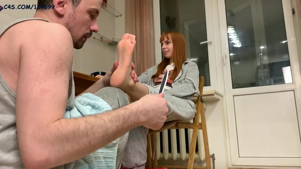 Amateur Real Femdom Foot Servitude - Scrubs Foot Dust Of Mistress Kirae's Feet