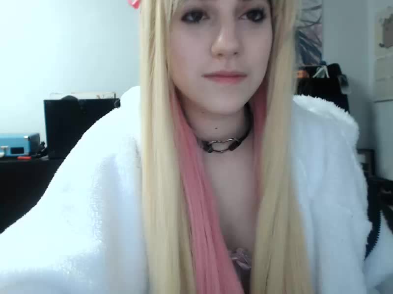 Lana_Rain_(2014-12-31_23-24-41)