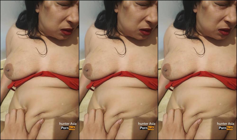 After Smoking Ganja MILF Shobha getting fucked by indian guy - Desi hindi sex