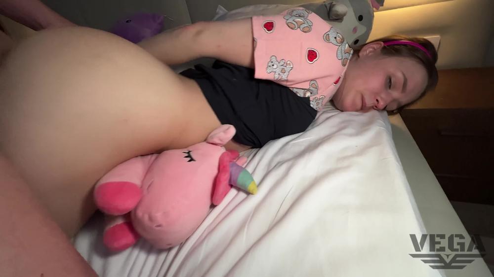 Step Sister Loves The Way I Read A Bedtime Story - 2160P