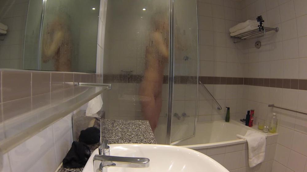 Lacey Diamond Showers In Melbourne Manyvids
