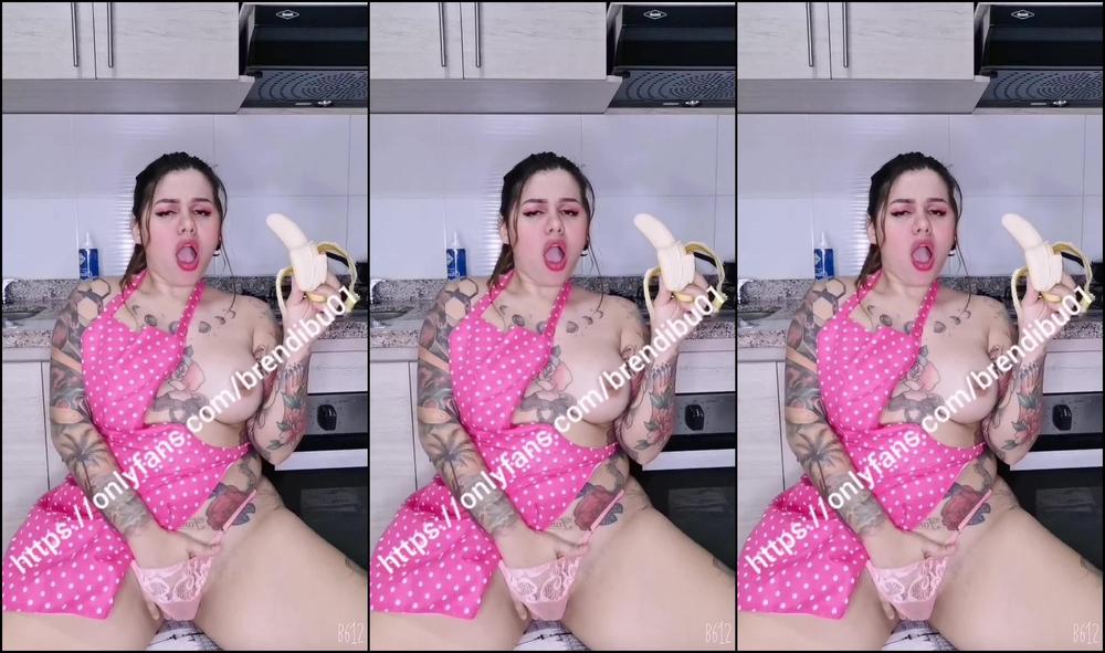 Brendi_sg horny in the kitchen Anal and cream ???? full video at Onlyfans/brendibu01