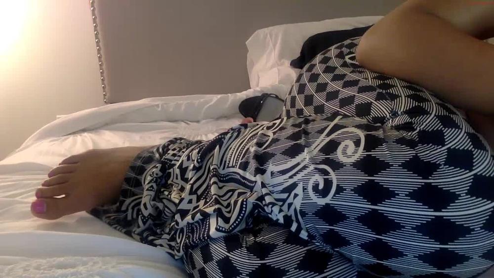 Saravunovix_10102020_0902_Female_Chaturbate