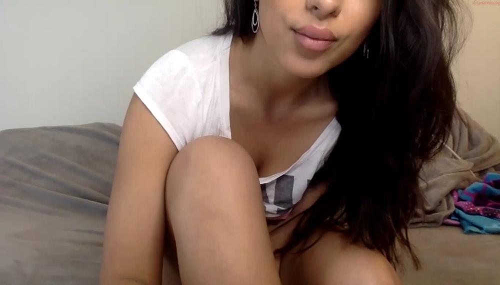 Saravunovix_20102020_2354_Female_Chaturbate (1)