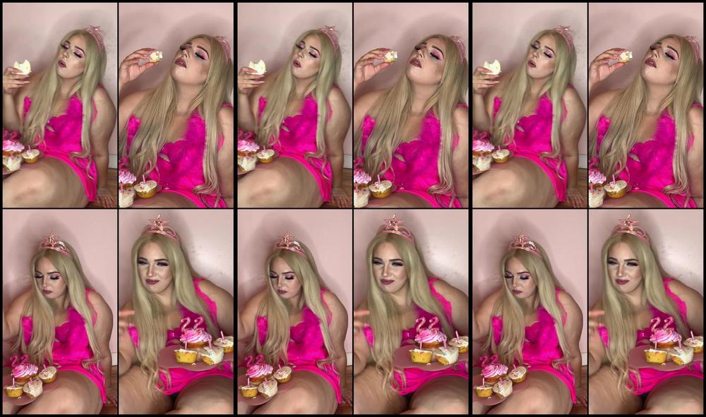 Pixiechickxoxo 10 10 2019 69682470 Birthday Eating Show