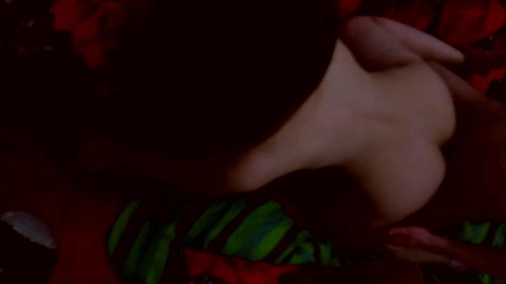 Fucking  and Cumming on Her buttocks
