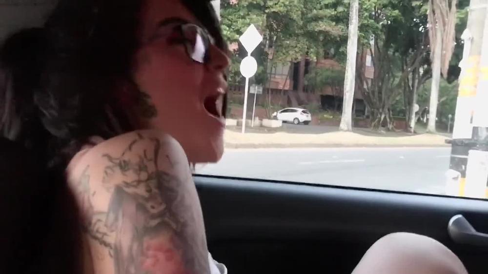 I ride a dildo while I order food in Mc Donalds and my friend control my toy the Uber was spying.