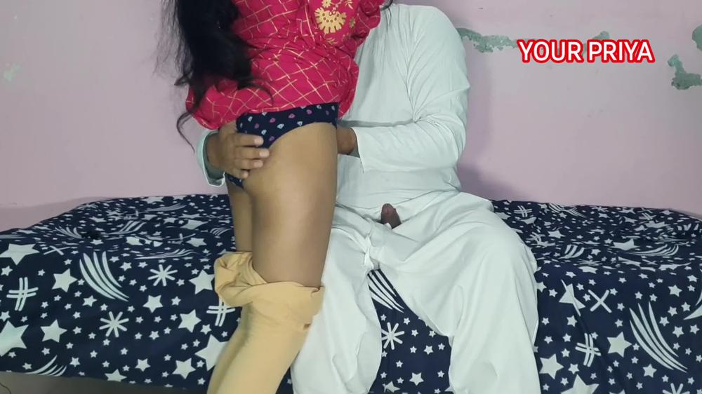 Everbest indian wife fucked by father in law with clear hindi voice