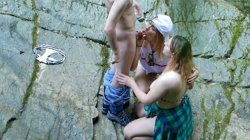 218 Spying On Strangers Threesome Outdoors_1080P