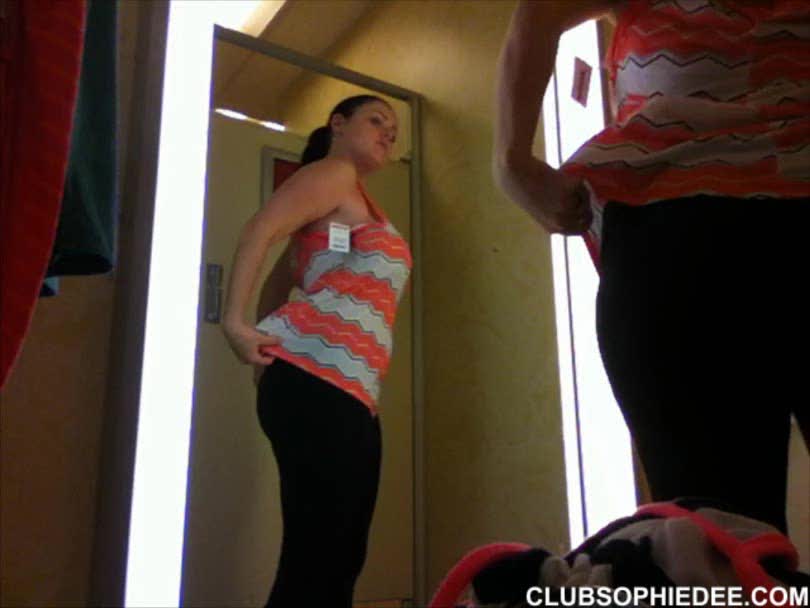 Clubsophiedee428-Changingroomspycam