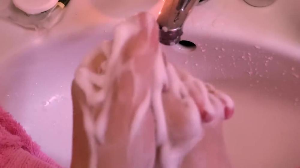 Asmr - Wash Your Hand, Listen To The Rain And Relax - #Scrubhub