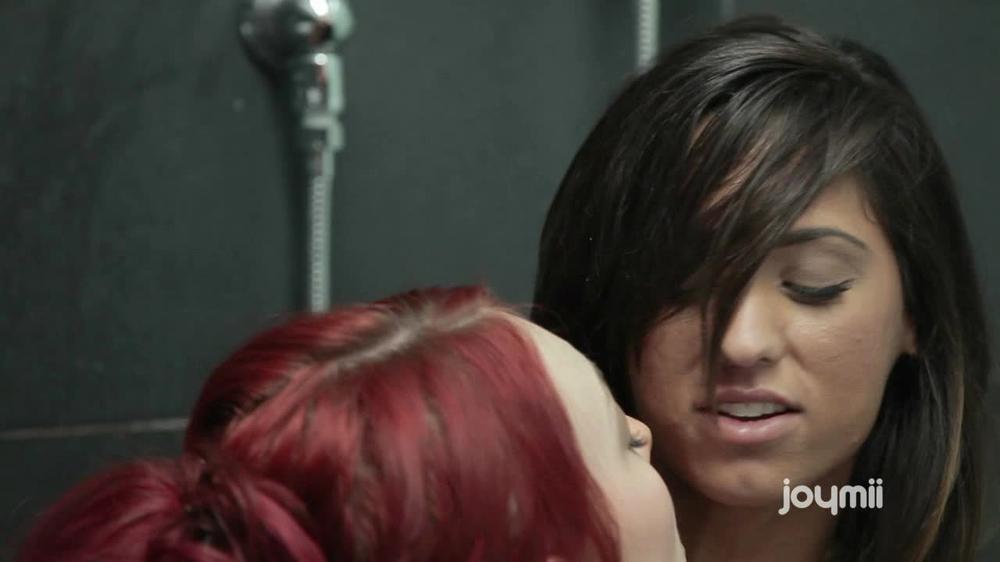 2012-04-23 - Bathroom_Stories_1280X720