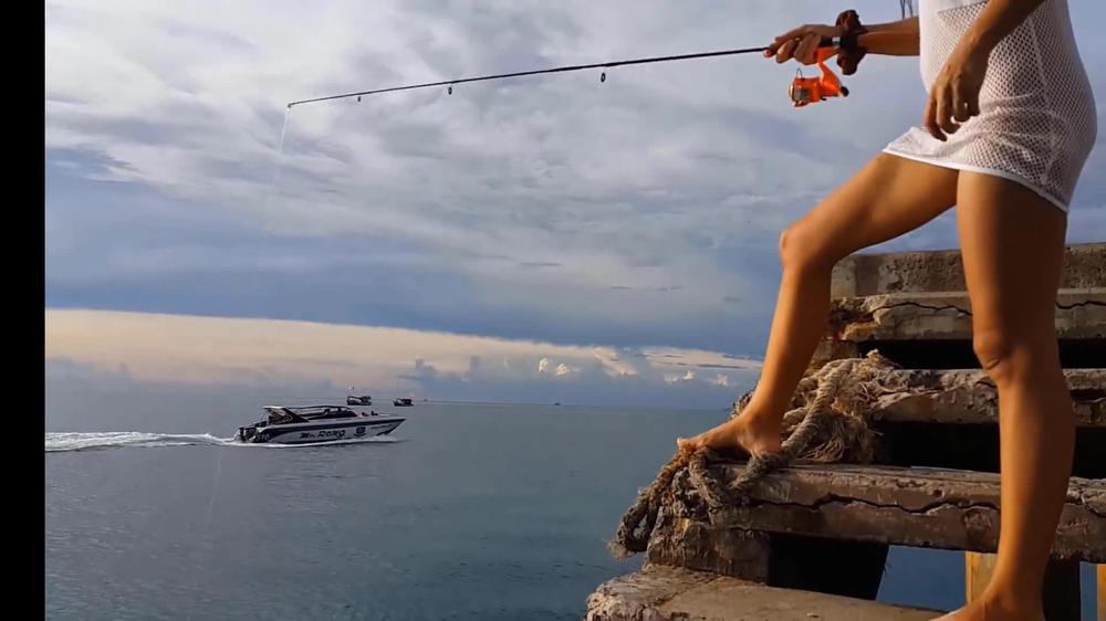 Pussy n Butt Plug FLASHING among fishermen # Public up dress NO PANTIES
