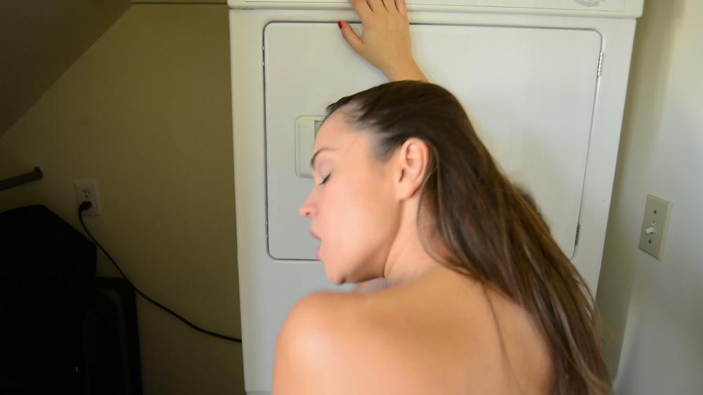Alyssa Reece - Dirty Loads With Mom - 1080P