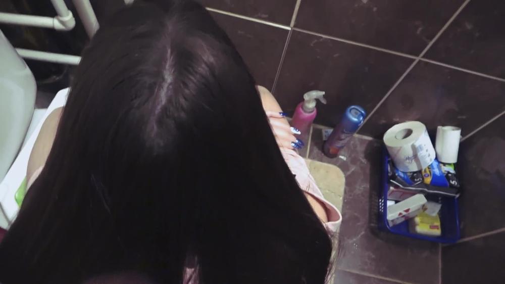 Stepfather cum on hair, this is a new shampoo for stepdaughter