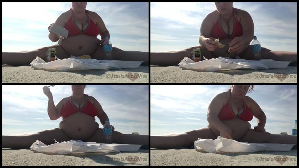 Jessisamessvids Stuffing My Face In Public At The Beach