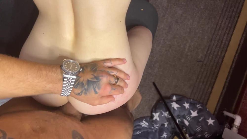 E25[1920X1080] My Stupid Stepsister Stuck In A Washing Machine And I Fucked Her Tight Pussy