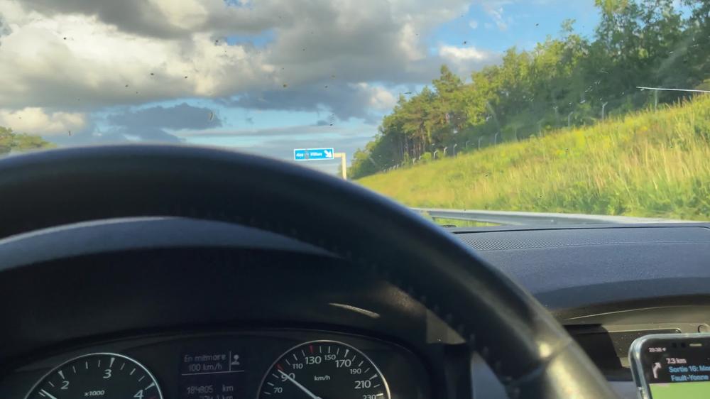 Public - Fellation risquée qui termine sur aire d'autoroute - Chloé Duval