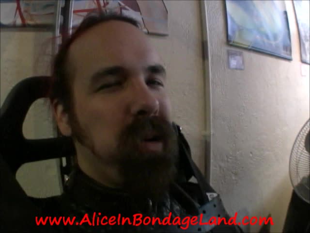 Public_Leather_Bondage_Part_4_Lunch_At_Wg_Aliceinbondageland