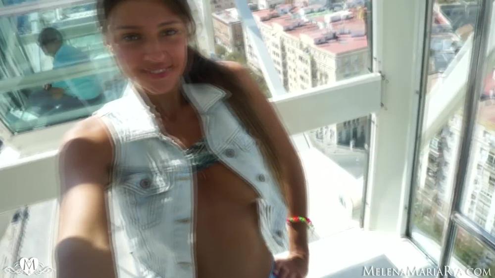 Melenamariarya - Tease You On Ferris Wheel!