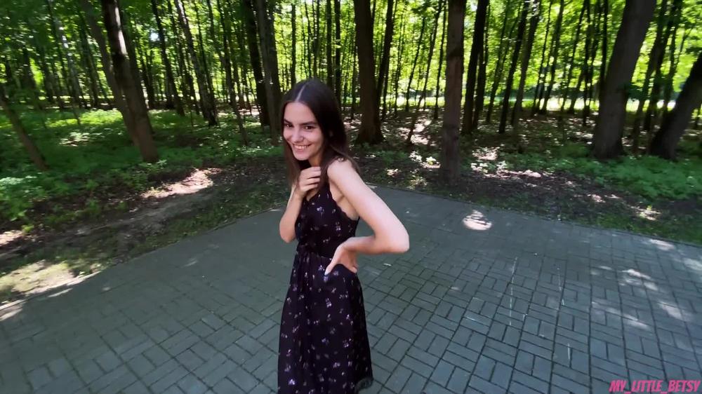 Walk In The Woods With Lush Ended With Cuming On Her Face And Hair