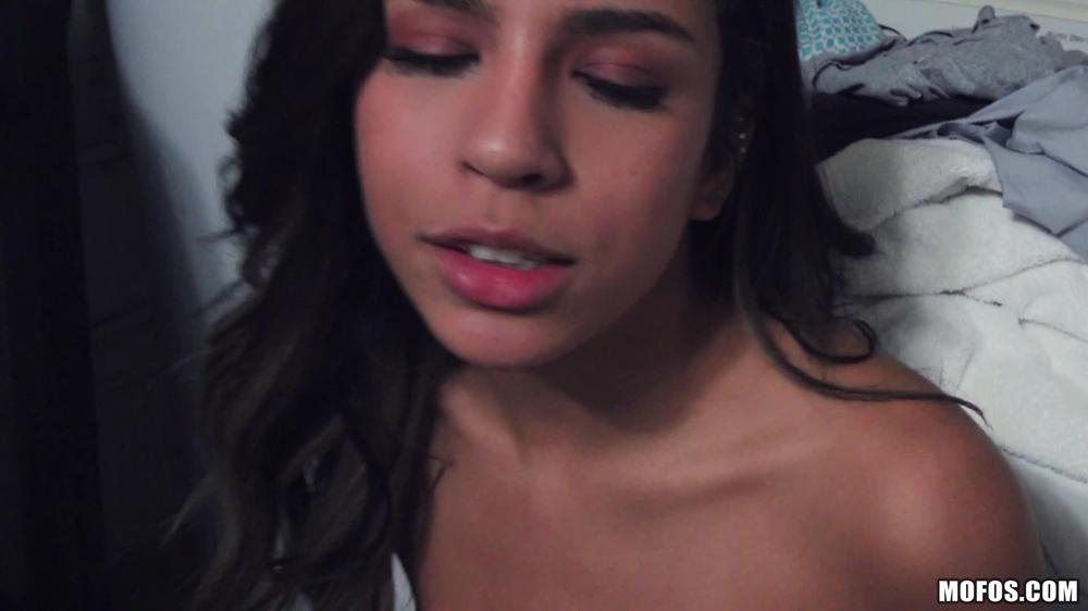 Mofosbsides - 2019.03.28 Laundry Room Lust 1080P