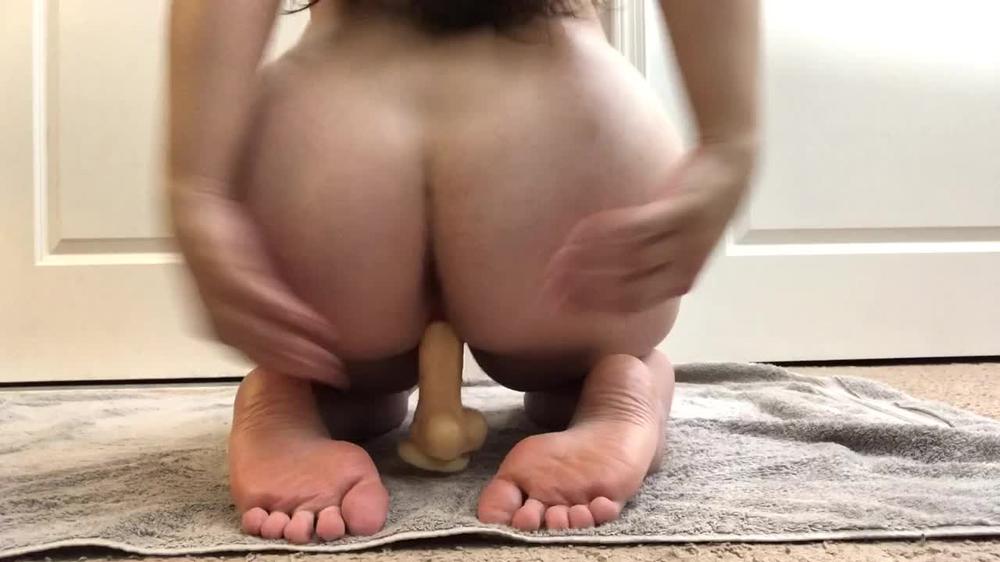 Kiara Skye Pawg Oily Ass And Feet Dildo Riding Manyvids