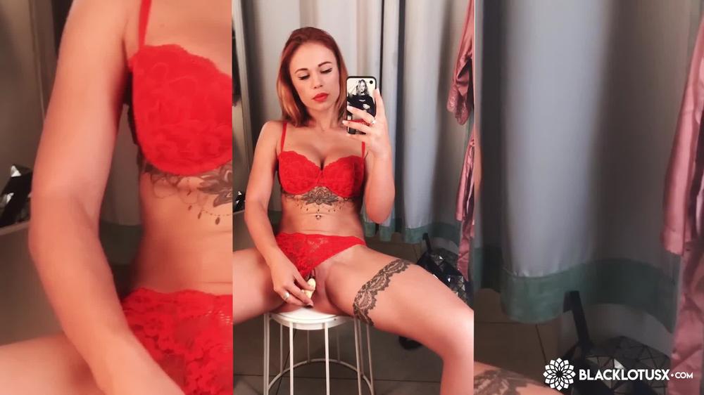 Hot Girl Masturbate Pussy Banana in the Dressing Room in Lingerie