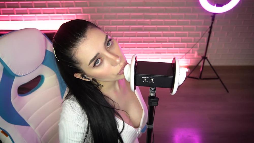 ASMR GORGEOUS HOT BRUNETTE EAR LICKING. HONEY HAZE