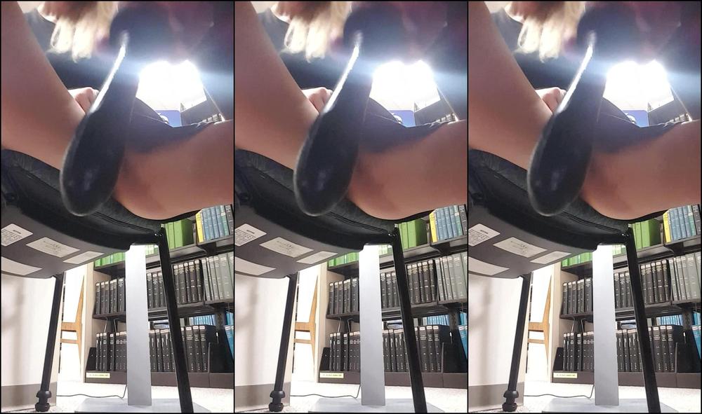 Shesleah Library Clip For My Milf Lovers