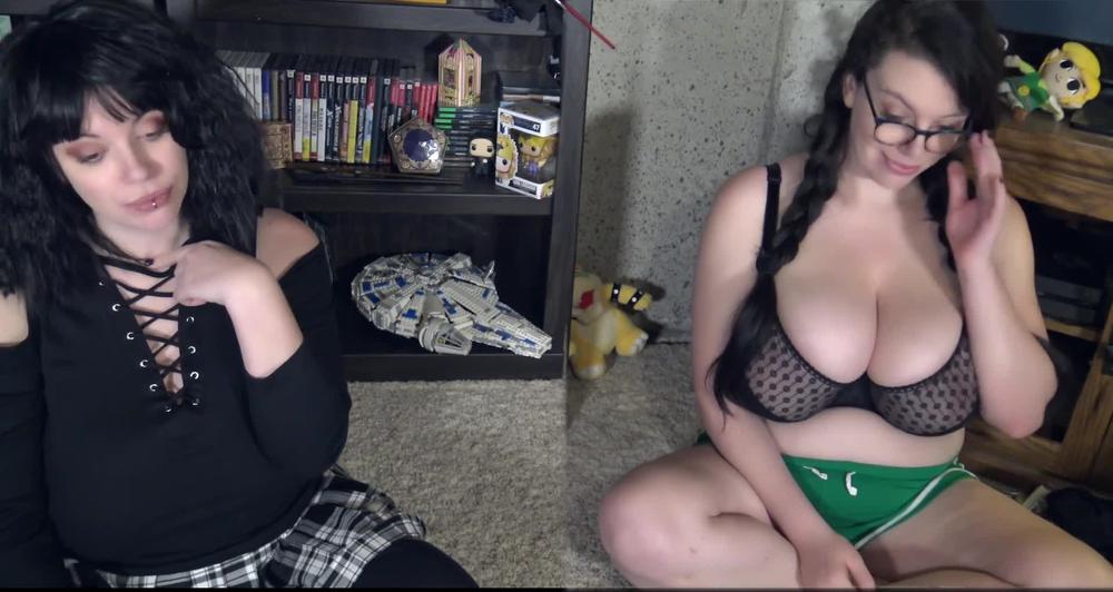 Lovely-Lilith-College-Curiosity-2019-12-08_Jjk5Cq