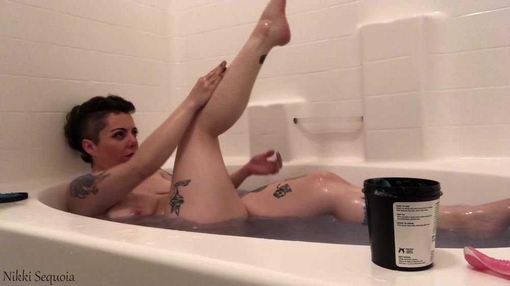 Nikki Sequoia Ignoring You While I Scrub My Hairy Body