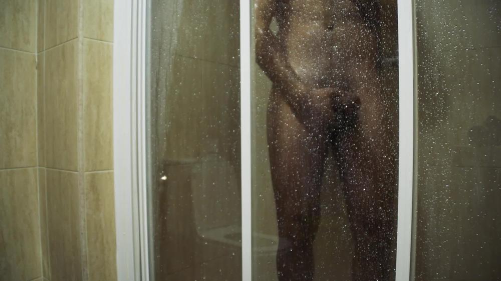 I filmed my straight boyfriend havin a shower. Getting ready for fuck me
