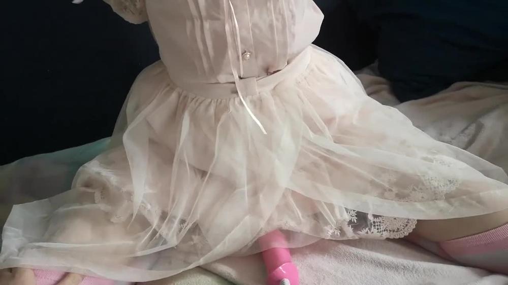 what's under her skirt? || loud moaning intense orgasm