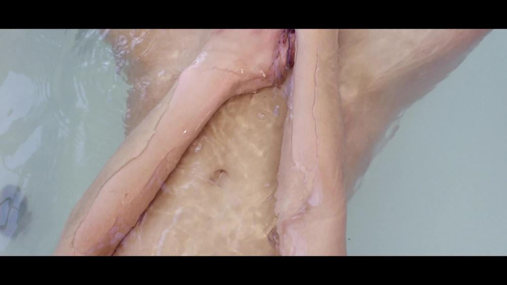 Milana Ricci Teen Masturbation In Bath With Toys