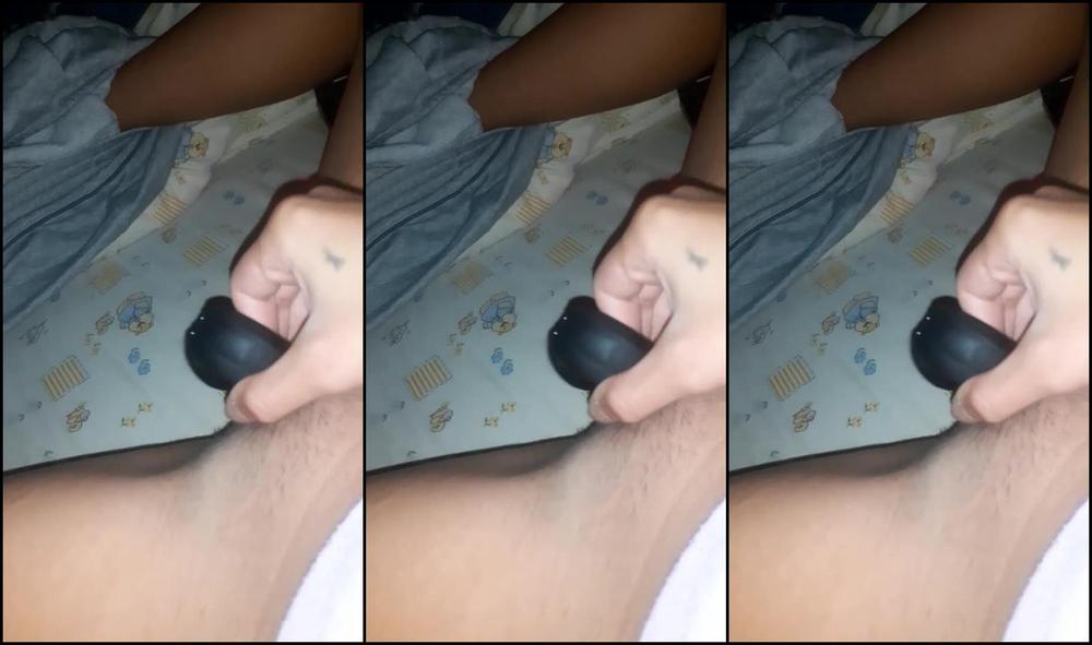Grinding up my sore CLIT with my new vibrator