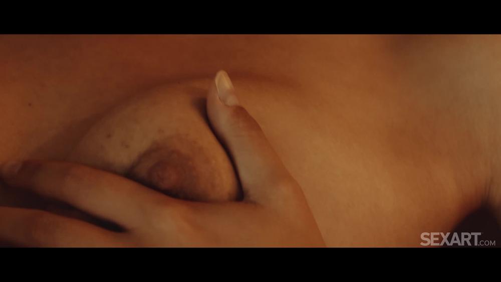 Sexart.22.10.28.Sofi.Otis.And.Kylie.Green.Continue