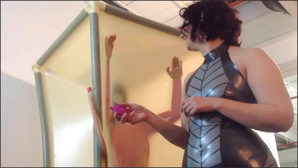 Latex Barbie Vacum Tower