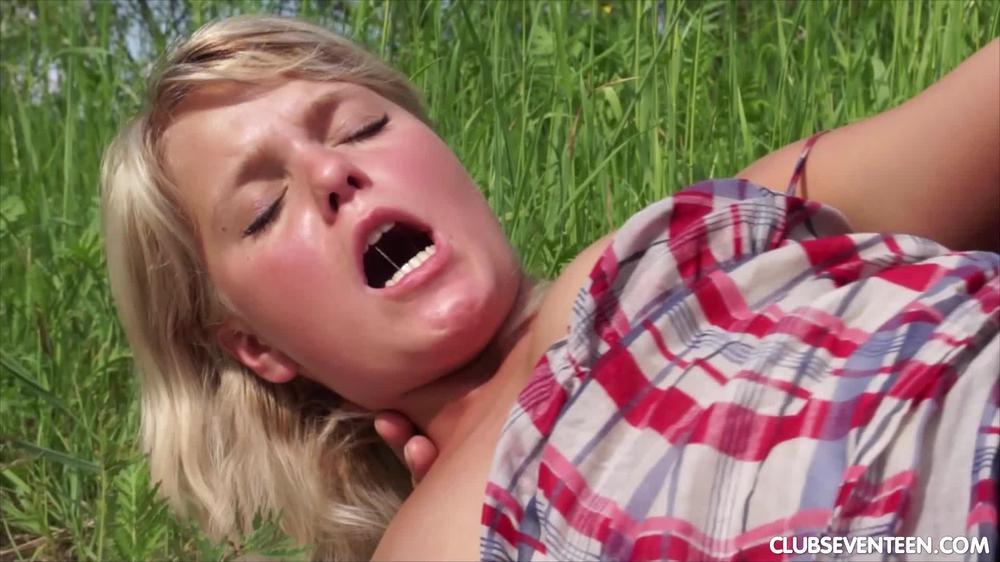 Clubseventeen.Com 2016-05-20 Maaike  - Cute Blonde Teen Fucked By Police Officer
