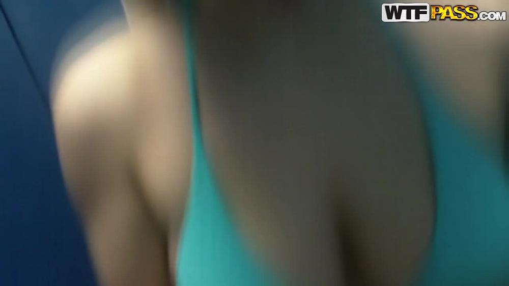 76_Couple Sex Tape From The Pool_5395_Hd