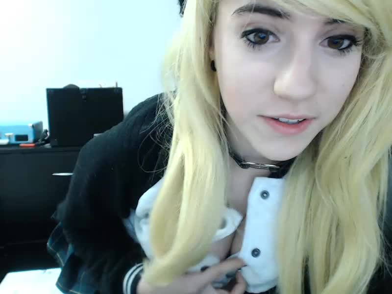 Lana_Rain_(2015-01-01_21-00-41)