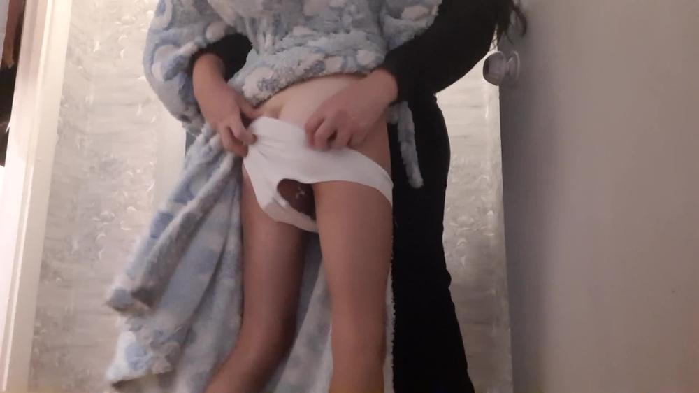 Пока Моя Мать Была В Спальне, Мы С Моей Девушкой Трахались В Прихожей - Lesbian_Illusion - 1080P