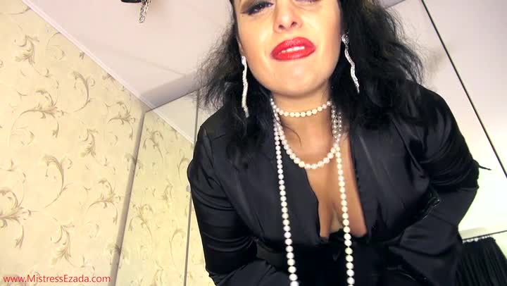 Ezada Sinn - Can You Feel It Through This Soft Leather!!