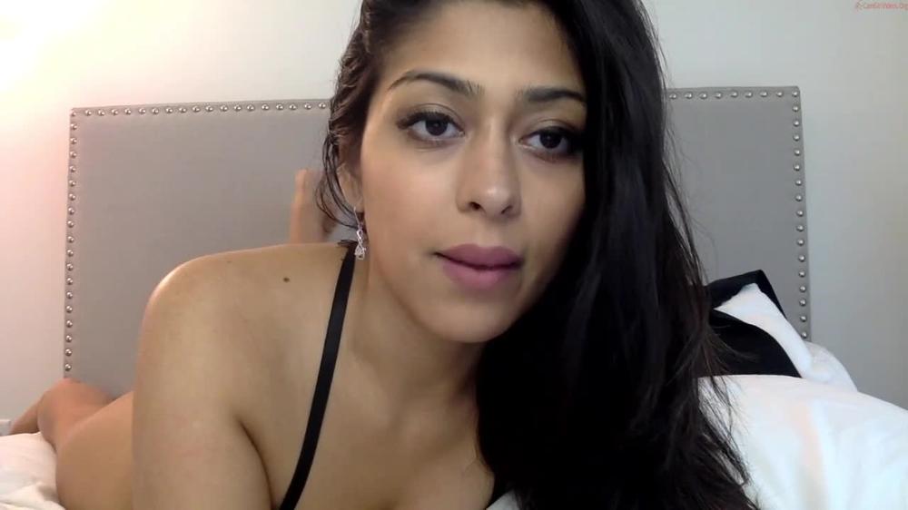 Saravunovix_30122020_2158_Female_Chaturbate