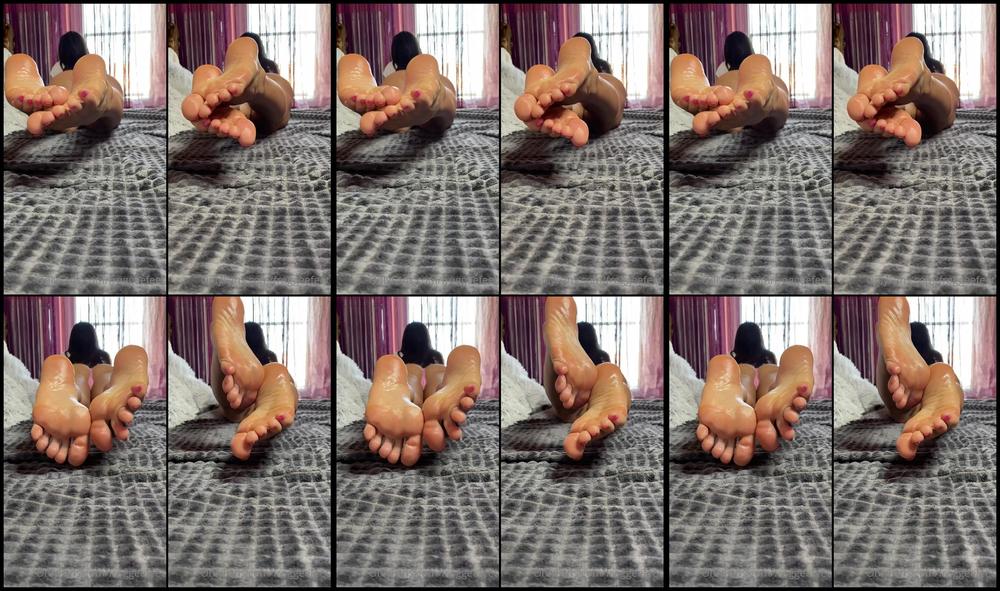Froggeefeetvip 06 04 2021 2075223709 Just A Little Play With My Feet Spreading Toes
