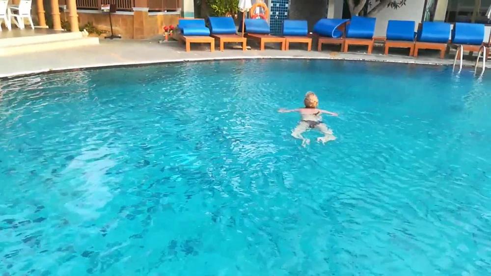Kinkyporncpl Pool Swimming And Feet Fetish