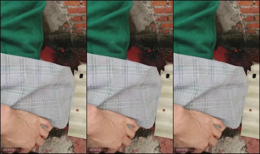 They Hide to Fuck at School!! Two Mexican Students Fucking Quickly,Public Sex,They Almost Got Caught