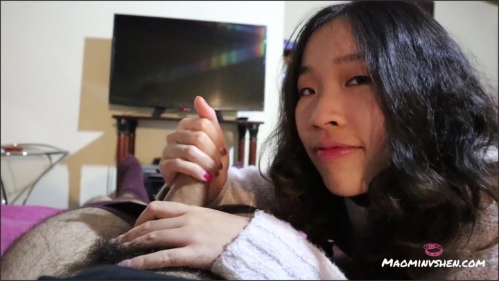 Hot Chinese Girlfriend Gives An Oiled Handjob Pov
