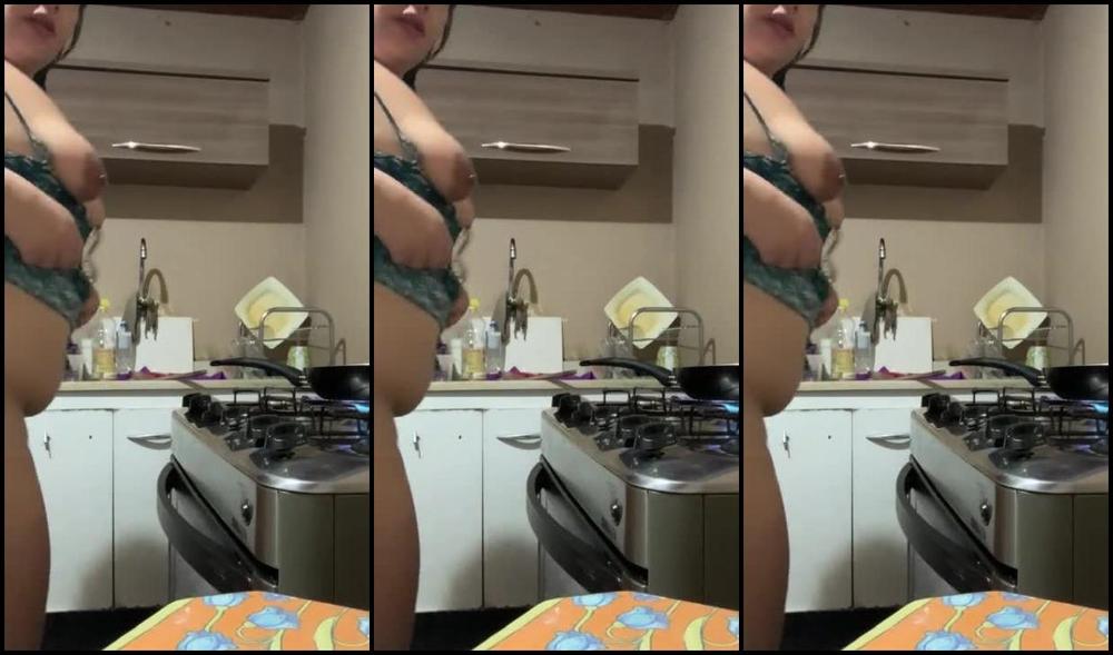 Diary of a porn actress - cooking a little